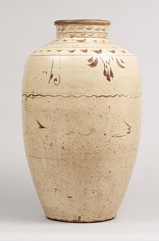 A large Cizhou jar, Song dynasty (960-1279).