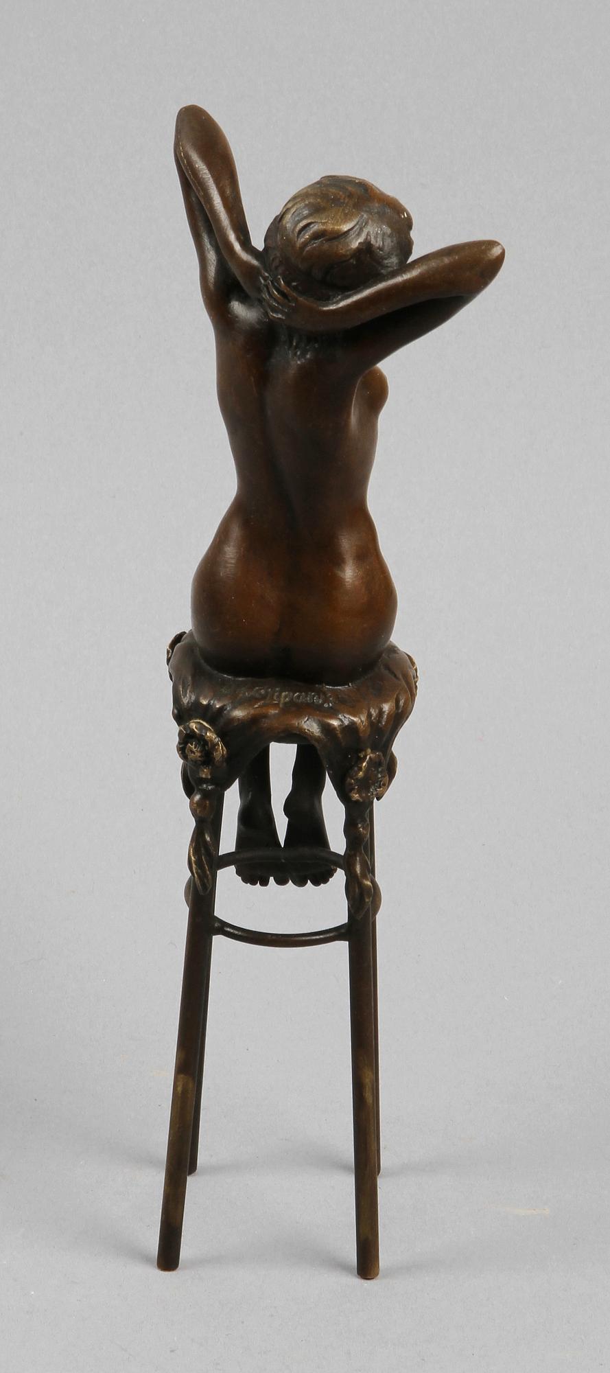 SKULPTUR, brons. Bär sign. 1900/2000-tal.