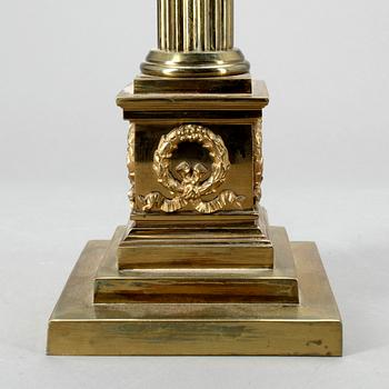 BORDSLAMPA, empirestil, märkt J Hinks & Son, 1900-talets början.