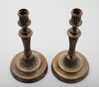 LJUSSTAKAR, 1 par, försilvrad mässing, Louis Seize, 1700-tal.