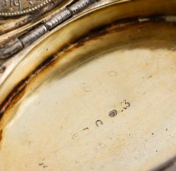 DOSA, silver, Stockholm 1816. Vikt ca 83 gram.