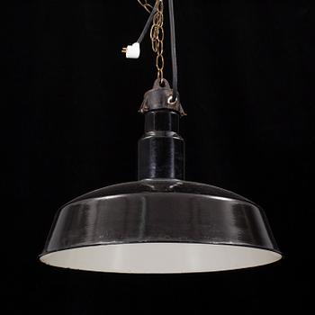 A mid 1900s ceiling lamp.