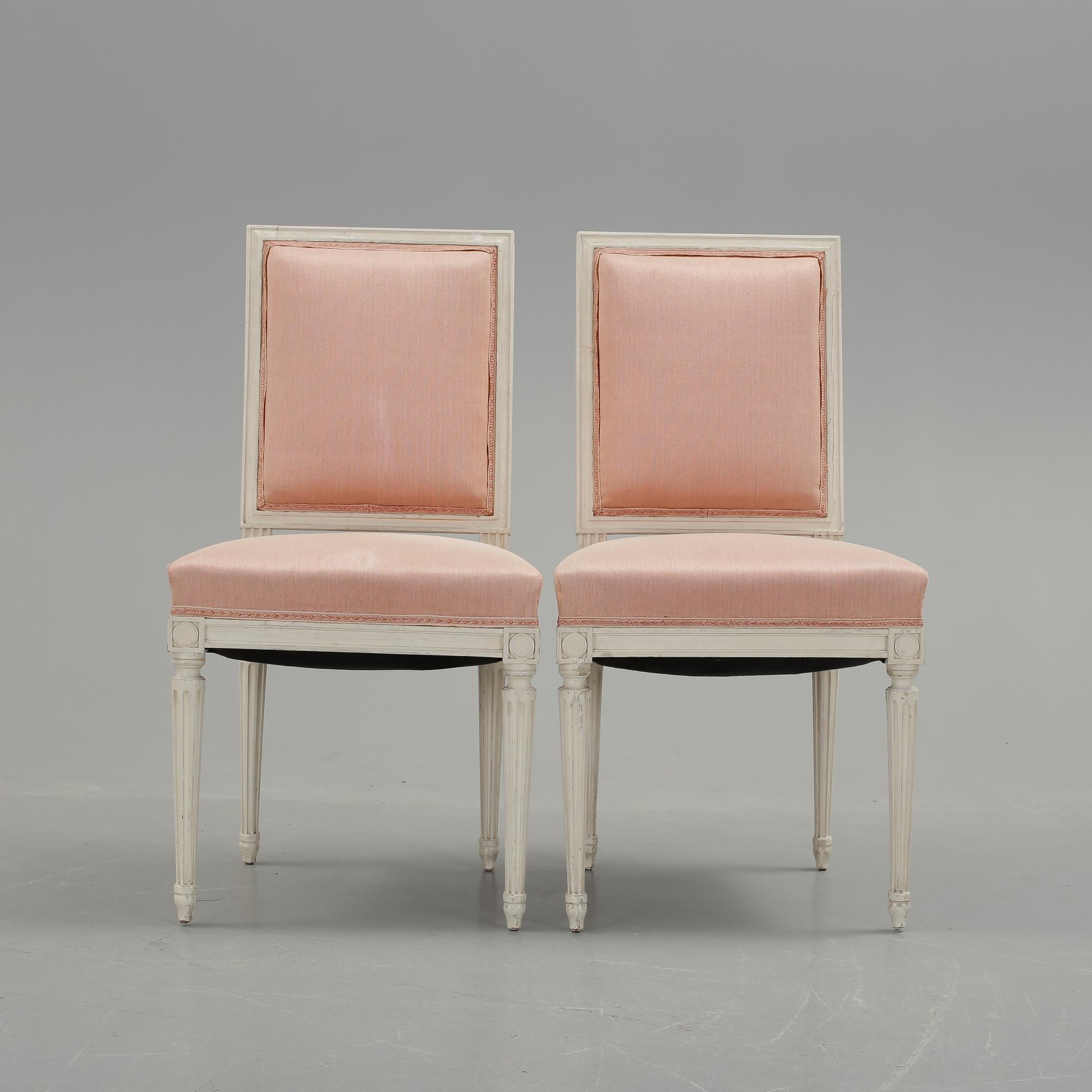 STOLAR, ett par, gustaviansk stil, 1900-tal.