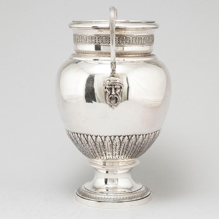 Prakturna, silver 800/1000. Utländska stämplar 1900-tal. Louis XVI-stil.