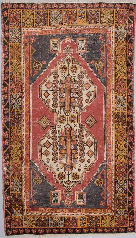 MATTA, Kayseri Taspinar. Ca 120x200 cm.