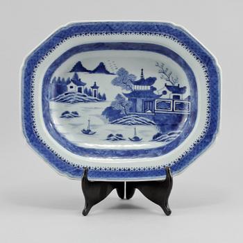 UNDERFAT, porslin, Kina, 1800-tal.