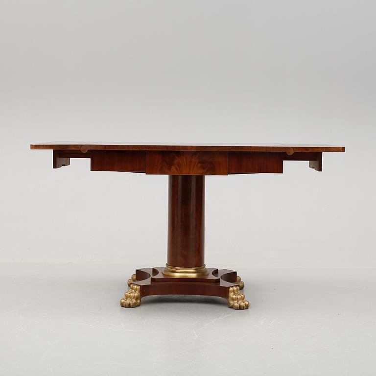SALONGSBORD, empire, 1800-talets första hälft.