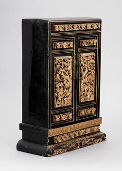 ALTARSKÅP, Kina, 1800-1900-tal.
