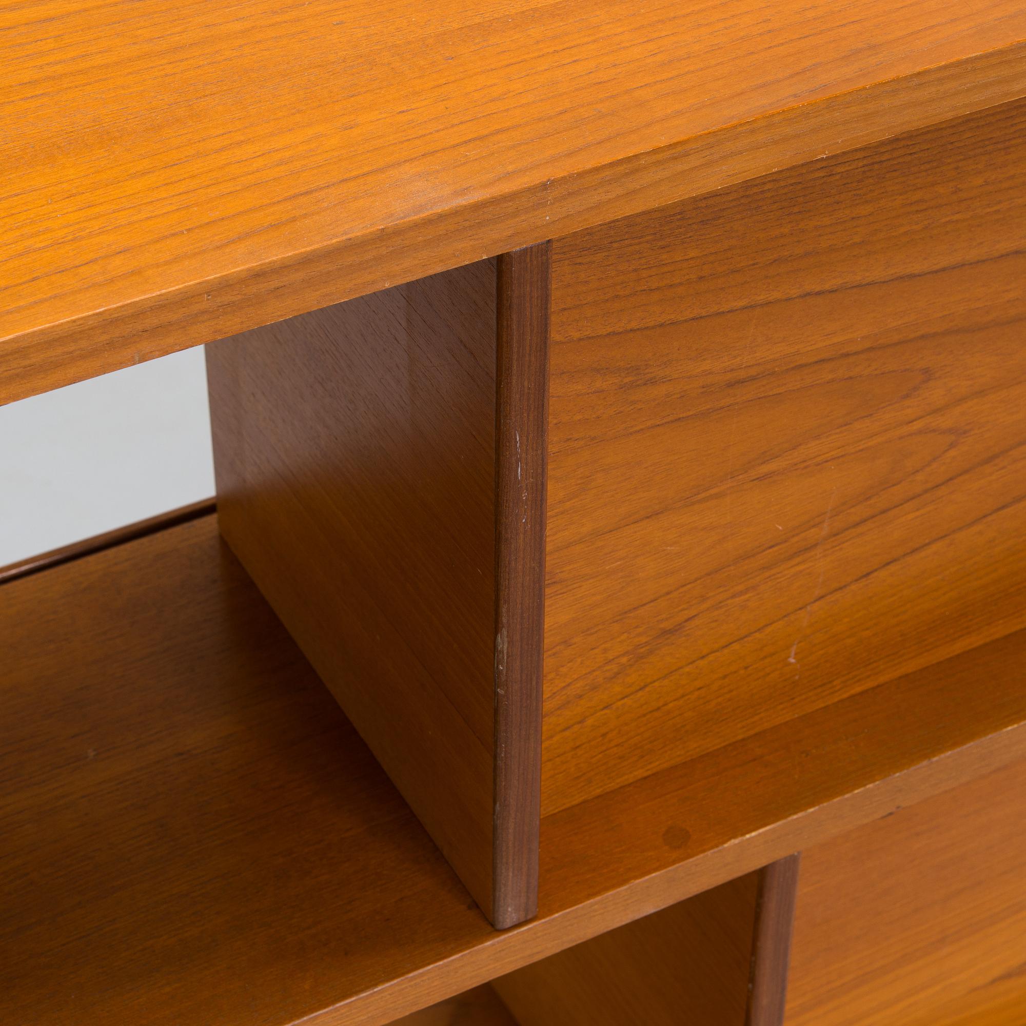 Ilmari Tapiovaara, kirjahylly, "Pala" valmistaja Asko 1900-luvun puoliväli.