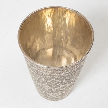 Bägare, silver, Persisk, 1900-talets första hälft. Totalvikt 268 gram.