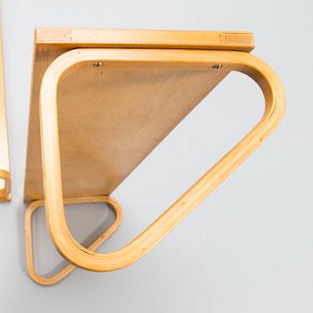 ALVAR AALTO, Two mid 20th Century '112B' shelves for Artek.