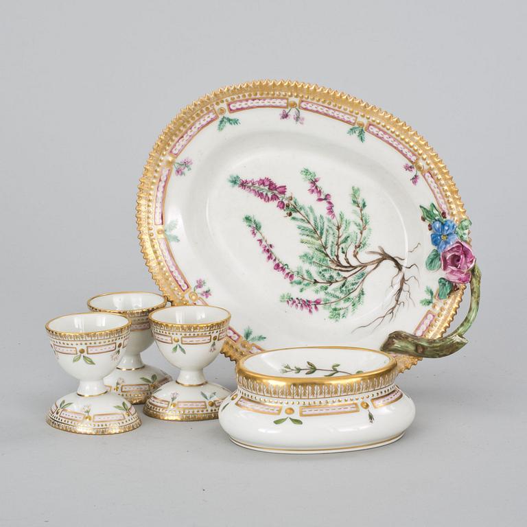 PARTI PORSLIN, 4 delar, "Flora Danica", Royal Copenhagen.