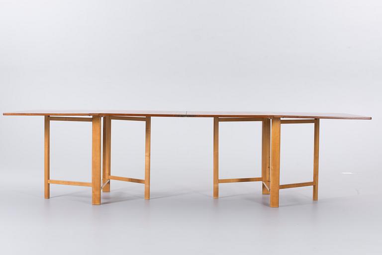 A BRUNO MATHSSON "MARIA FLAP" TABLE.