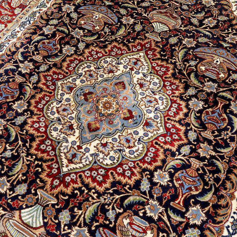 Oriental rug, Kashmar, 338 x 246 cm.