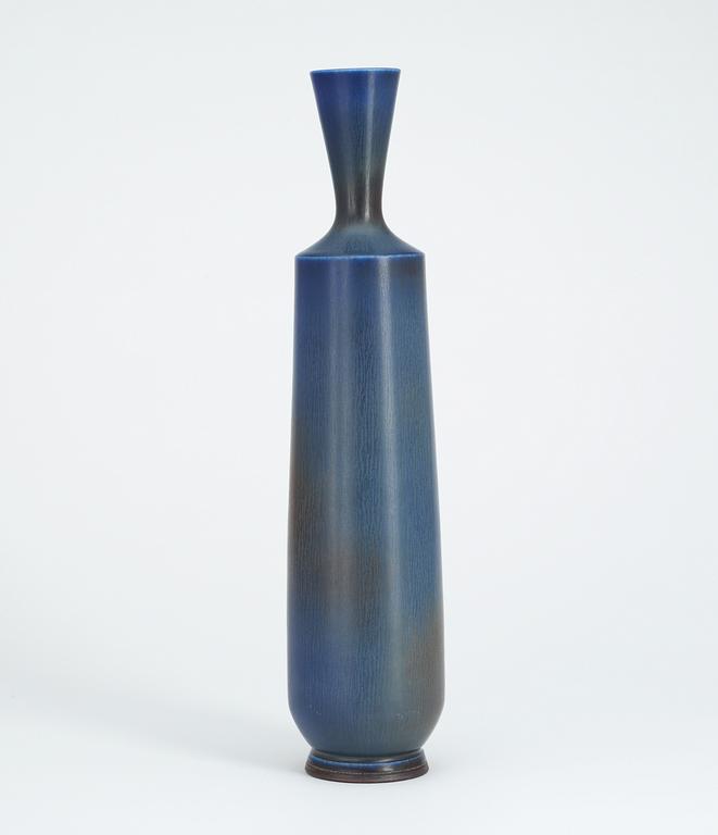 A Berndt Friberg stoneware vase, Gustavsberg studio 1962.