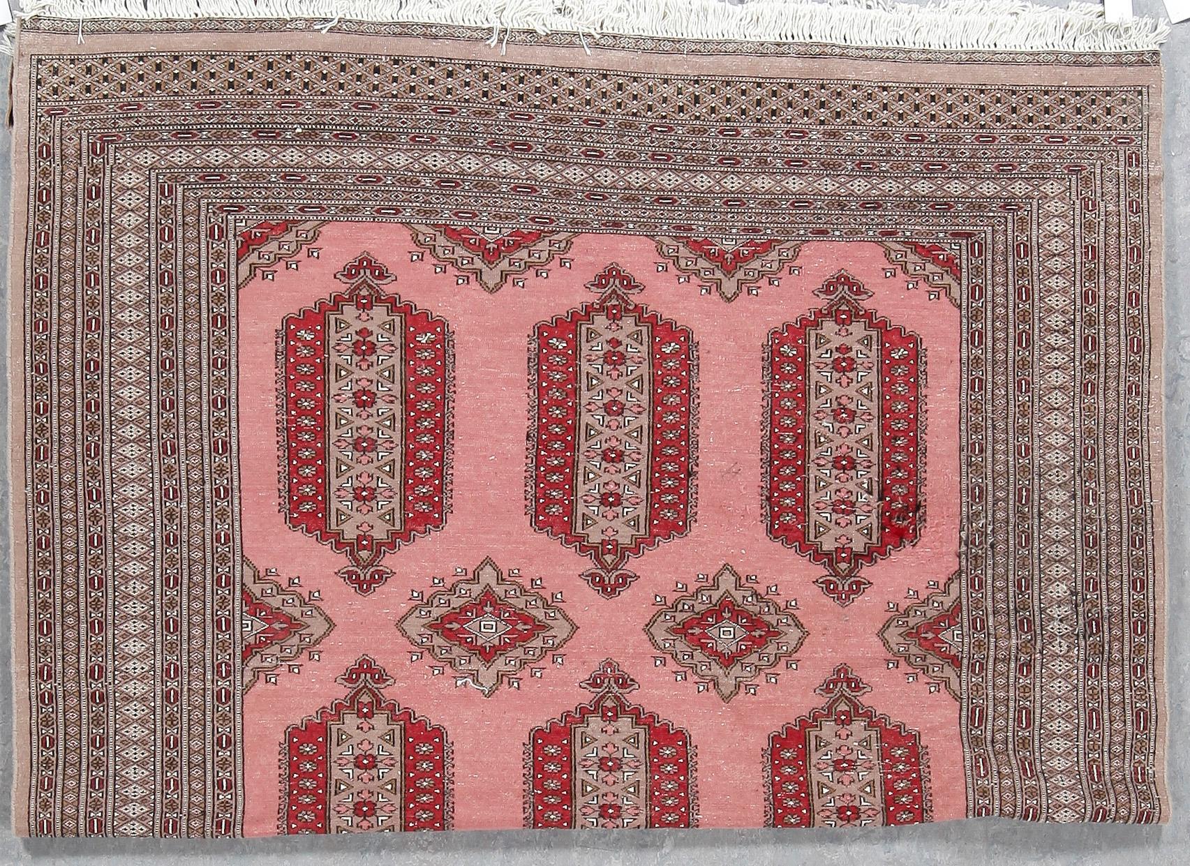 MATTA, Kashmir. ca 255 x 180 cm.