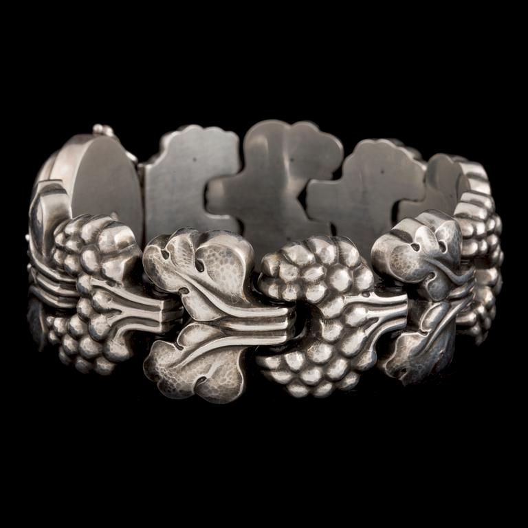 GEORG JENSEN, armband, sterlingsilver, designerad 1920-tal, med stämpel för efter 1945.