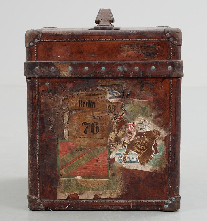 LOUIS VUITTON, koffert, 1900-talets första hälft.