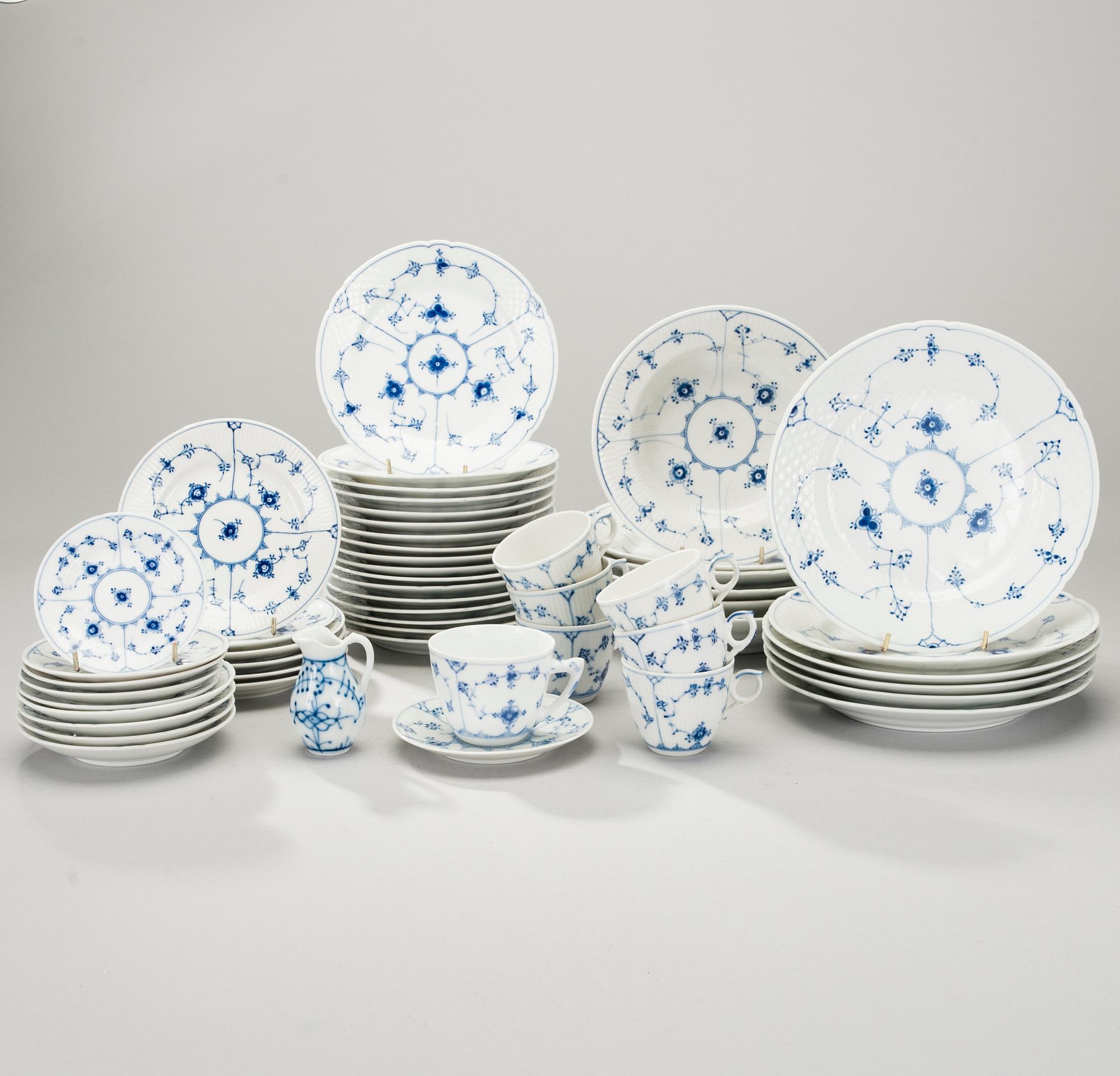 SERVISDELAR, 52 delar, porslin, Bing & Gröndahl, Royal Copenhagen 1900-tal.