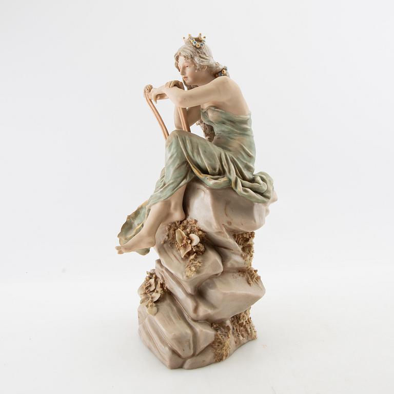 Figure Royal Dux Germany first half of the 20th century porcelain.