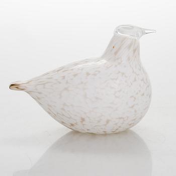 OIVA TOIKKA, A glass bird and its egg, signed O. Toikka Nuutajärvi.