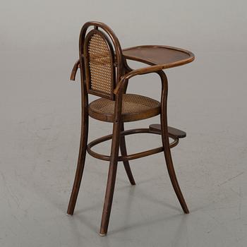 A THONET STYLE TODDLERS CHAIR.