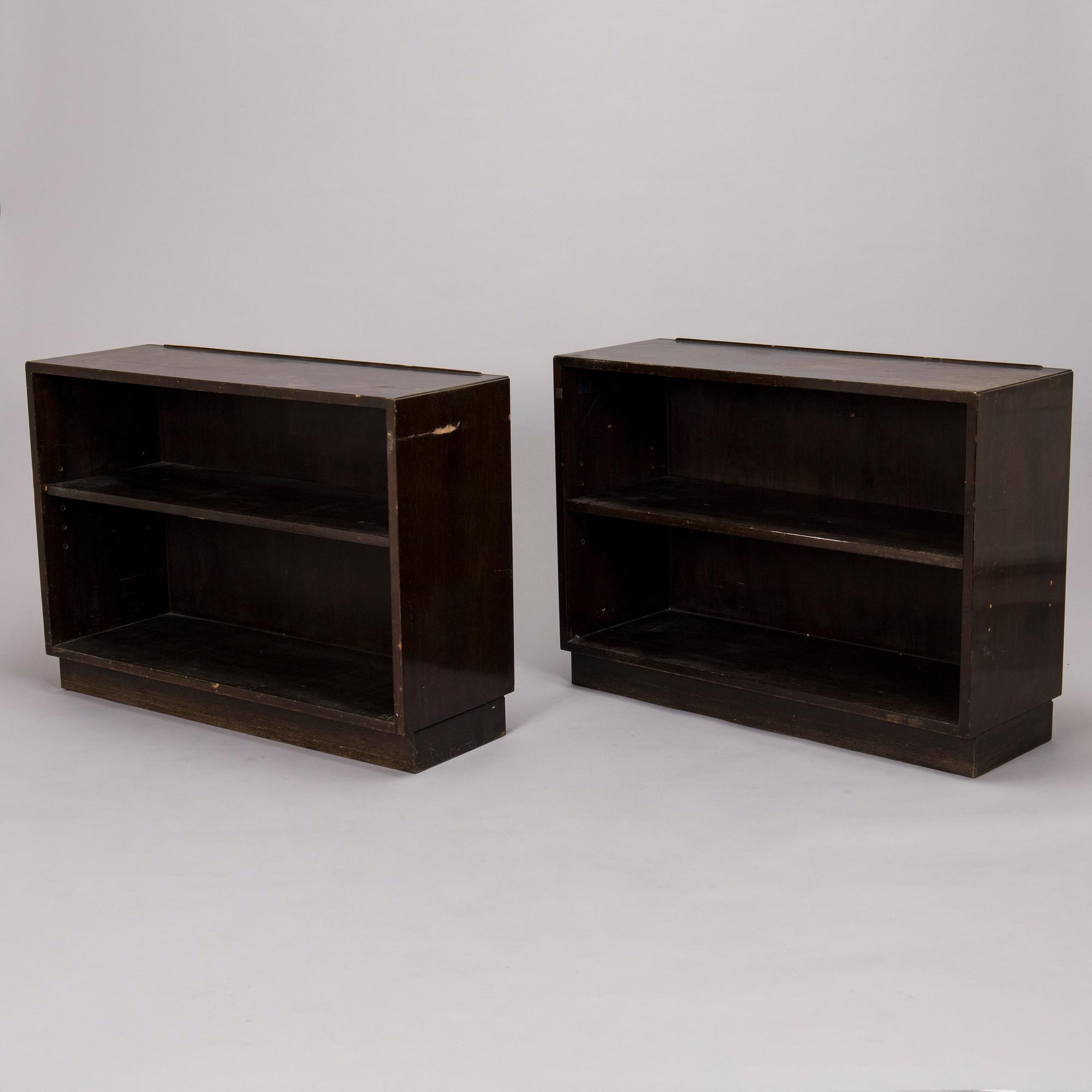 Aino Aalto, Two bookshelves for O.Y. Huonekalu- ja Rakennustyötehdas A.B.