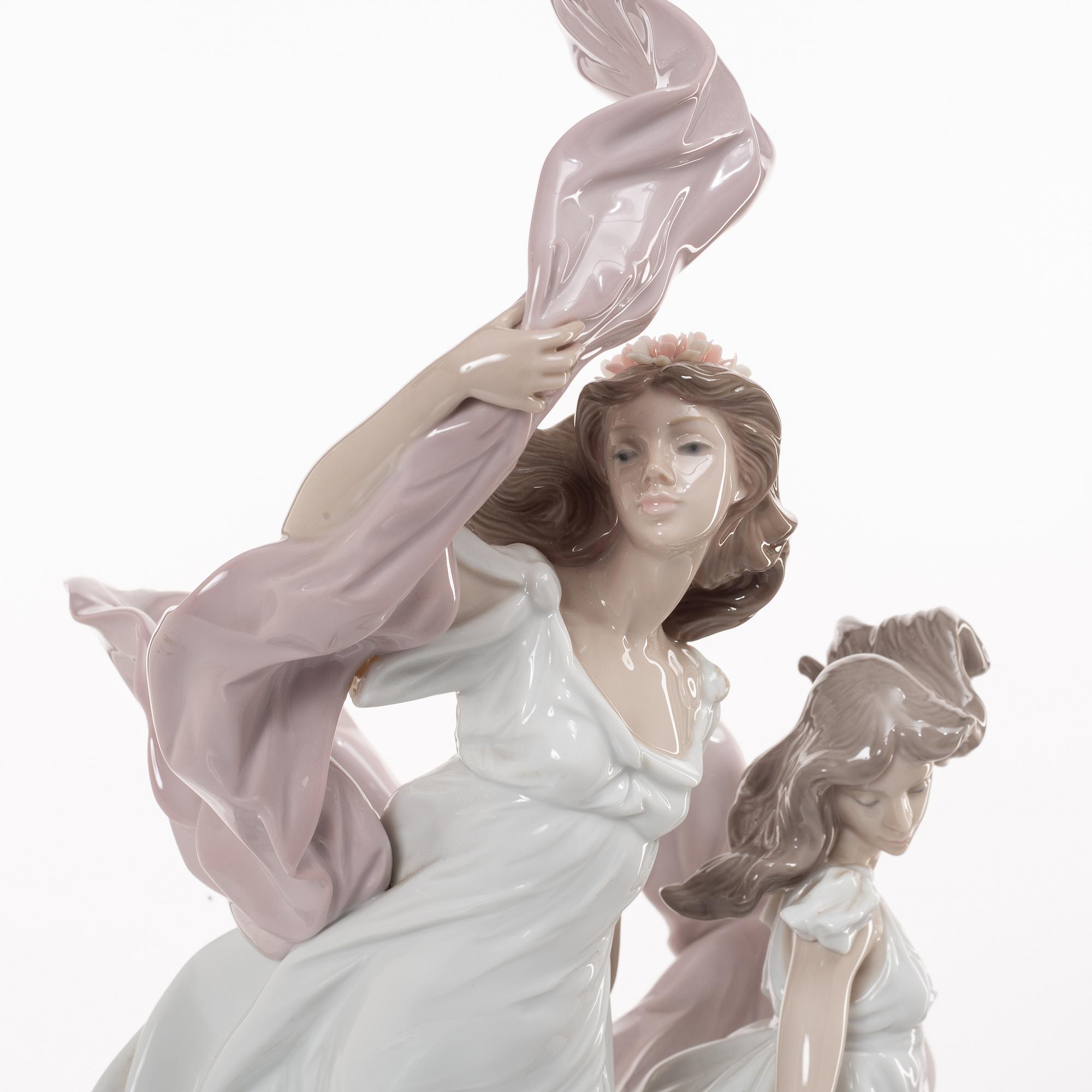 Lladró, figurine, "Allegory of Liberty", Spain.