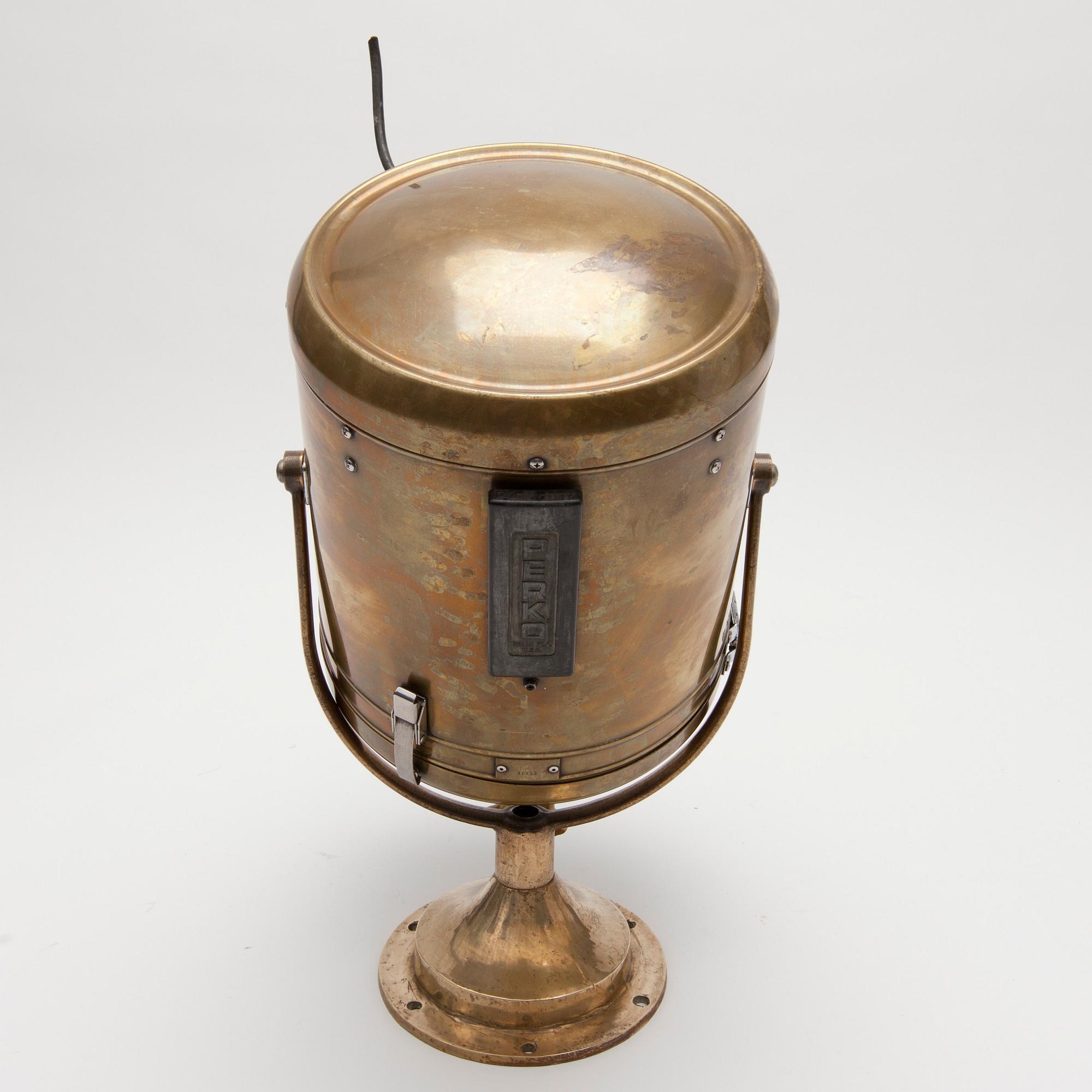 BÅTSTRÅLKASTARE, märkt Perko Miami Fla. USA, 1900-talets första hälft.