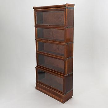 Kirjahylly/Kirjakaappi, Billnäs, 1900-luvun alku.
