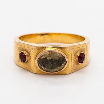 Ring, 18K guld, citrin, granater, Bertil Gottfried Wikström, Nystad, 1876.
