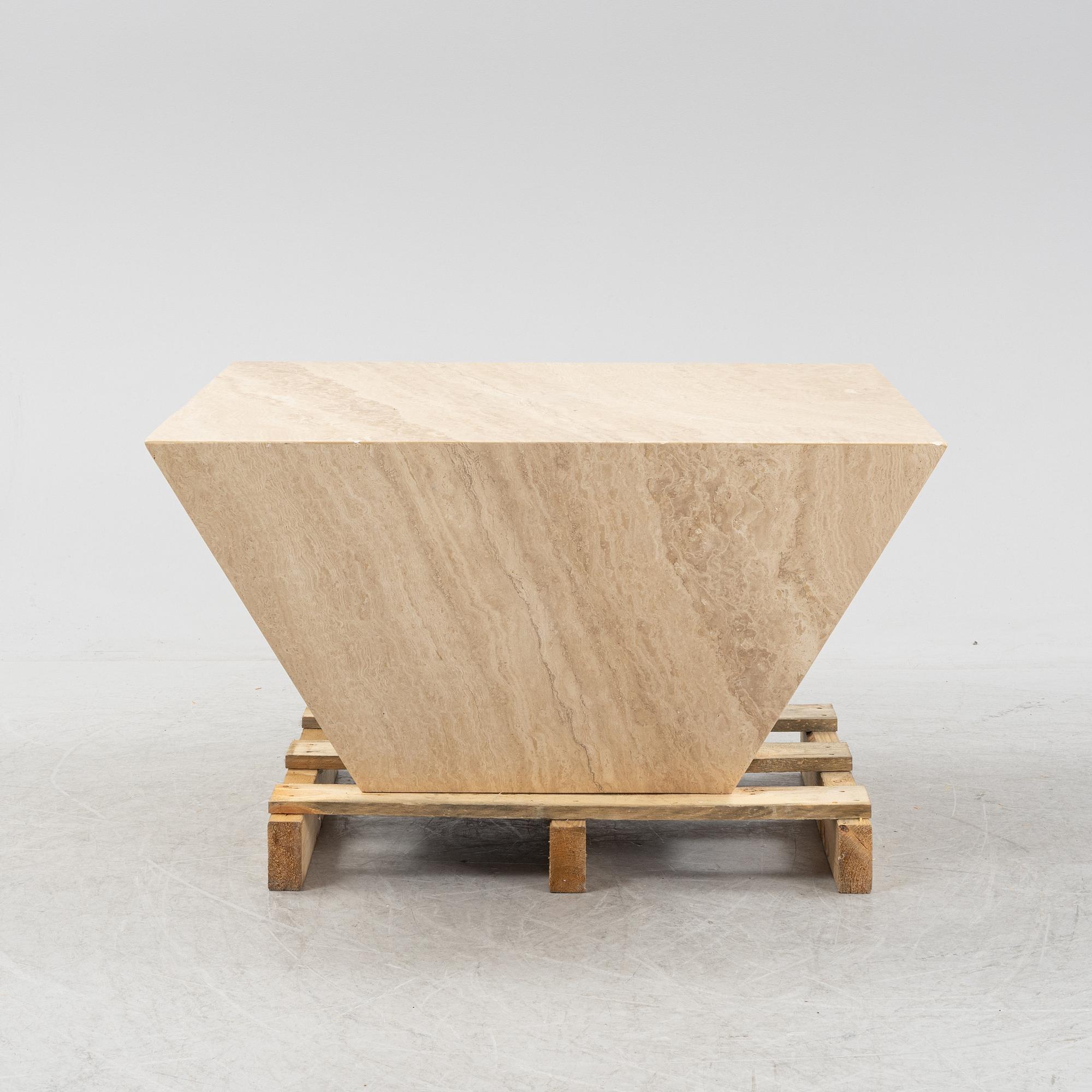 A coffee table, late 20th century.