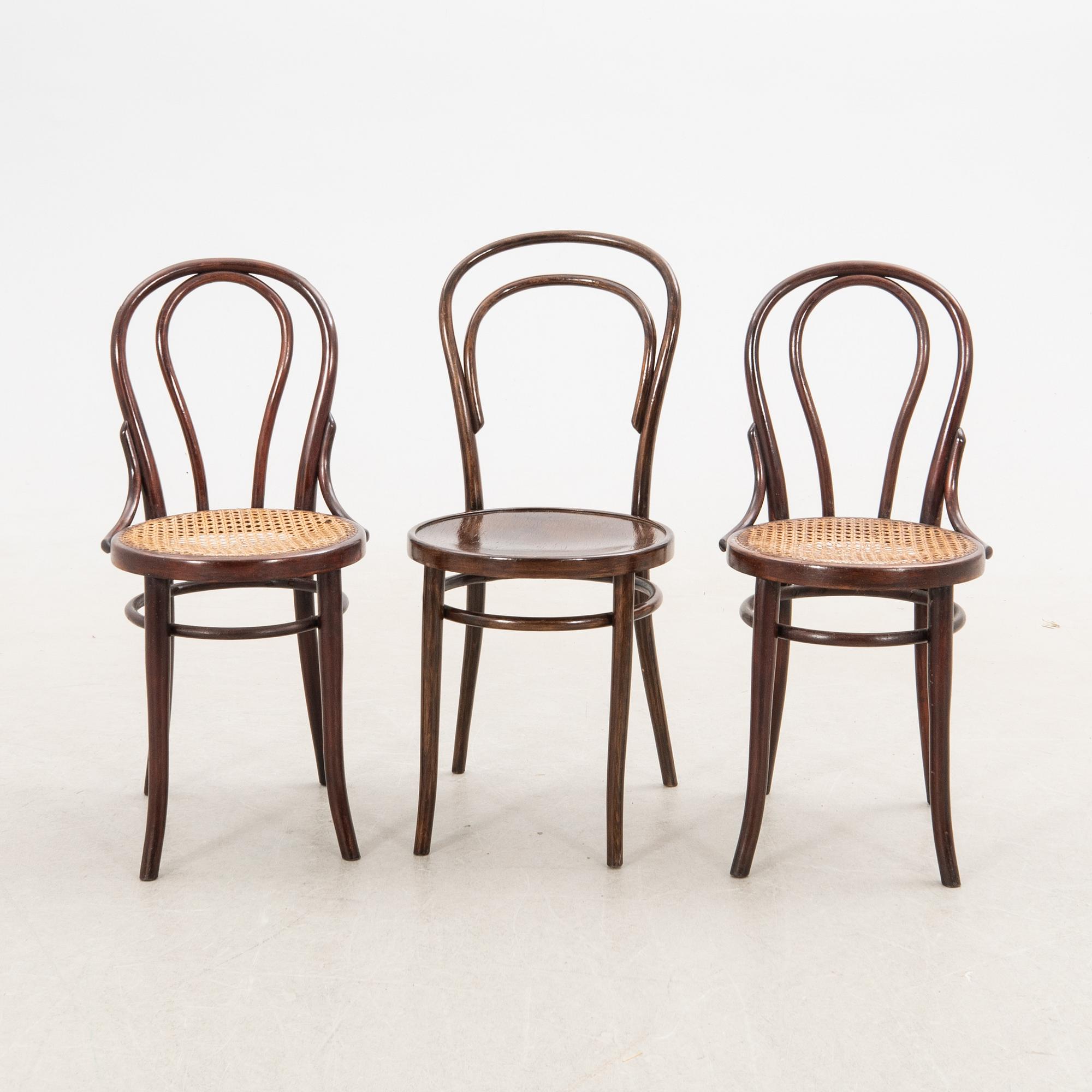 Chairs 5 similar 20th century.