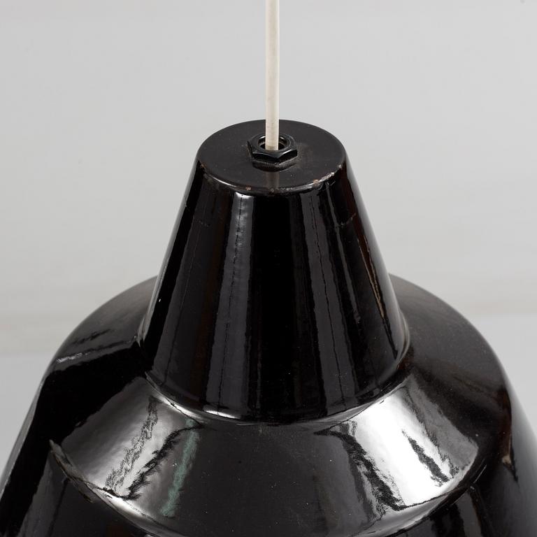 TAKLAMPA, "Verkstadspendel", Louis Poulsen. Diameter 27 cm.