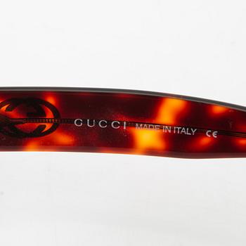 Gucci, sunglasses, a pair.