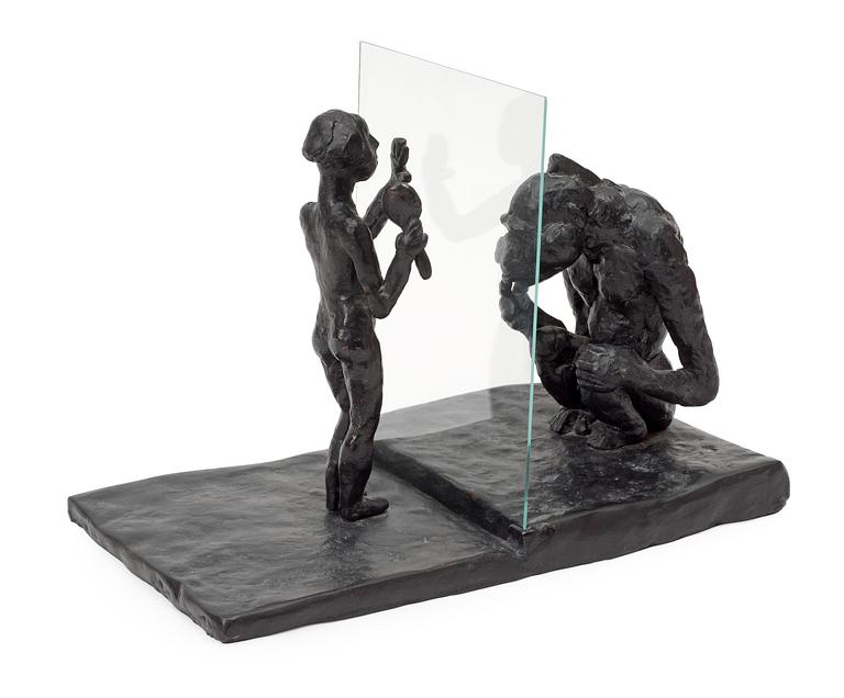 Lena Cronqvist, "Flicka med spegel och gorilla" (Girl with Mirror and Gorilla).