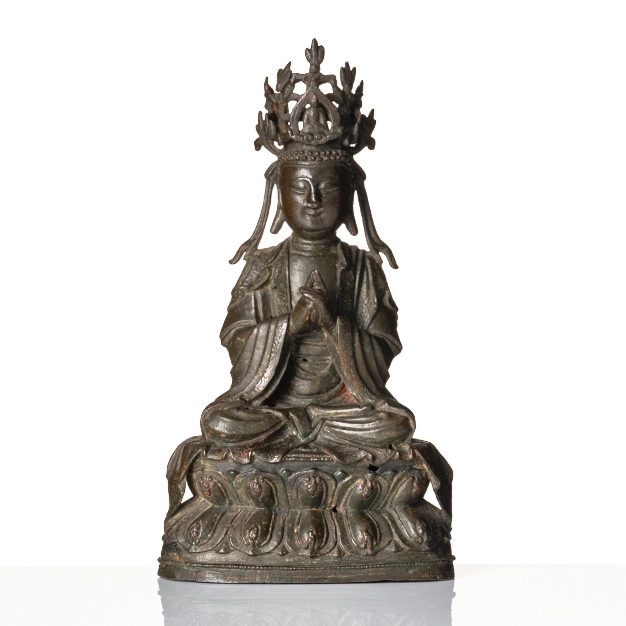 Guanyin, brons. Mingdynastin (1368-1644).