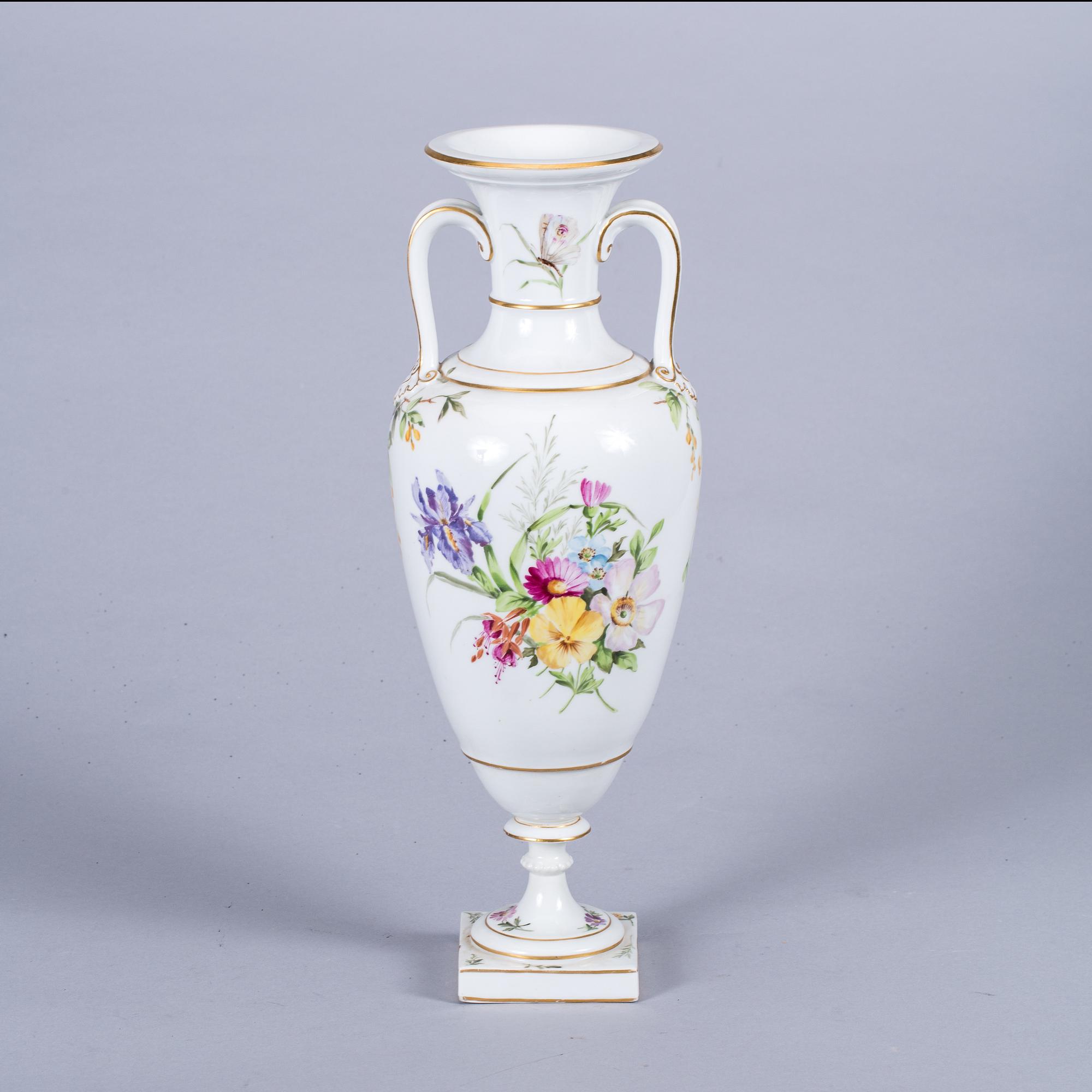 HÄNKELVAS, porslin, Royal Copenhagen, Danmark.