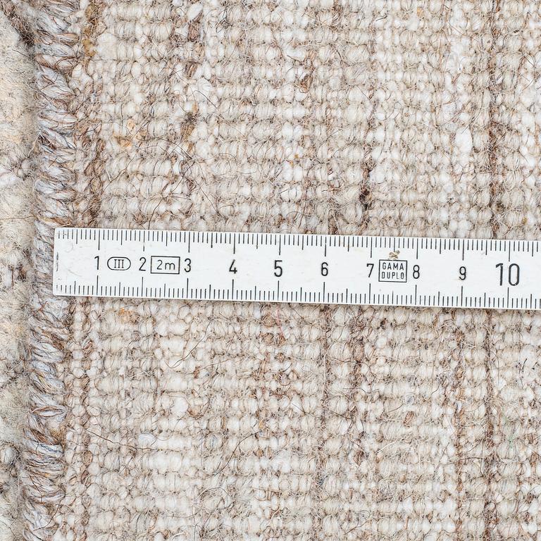A CARPET, "Maze", loomed i relief, ca 317 x 160 cm.