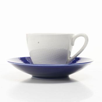 A 37 piece dinner service, "Blå eld", Rörstrand.