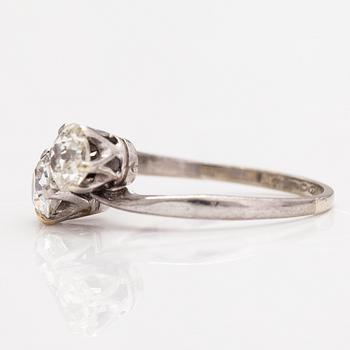 An 18K white gold ring with old-cut diamonds ca. 0.90 ct in total. Import marked Westerback, Helsinki 1974.
