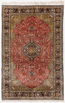 Carpet, silk, Nain, approx. 294 x 190 cm.