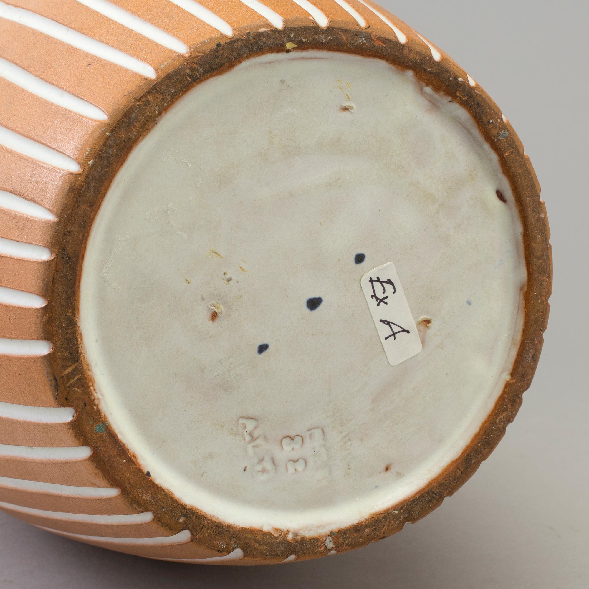INGRID ATTERBERG, golvvas, "Inca", lergods, Uppsala-Ekeby. 1947-1953.