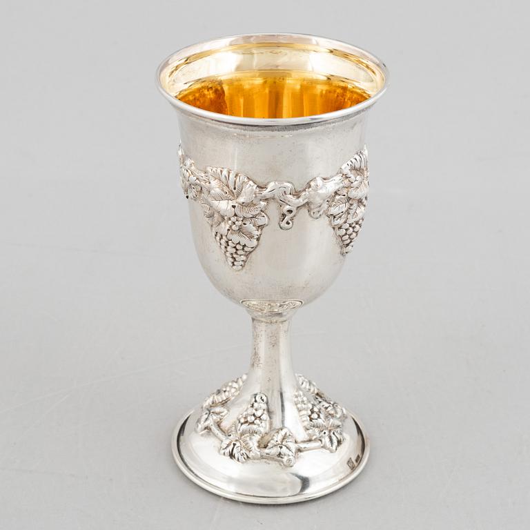 Wine glass/chalice, sterling silver, 20th Century.