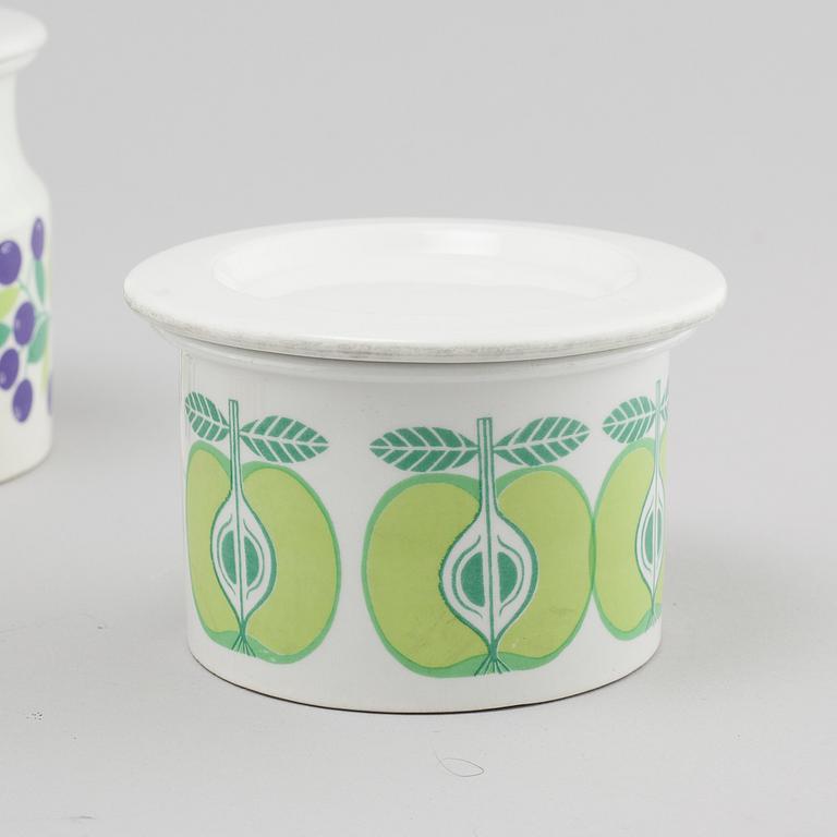 BURKAR MED LOCK, porslin, 7 delar, Arabia, 1900-talets andra hälft.