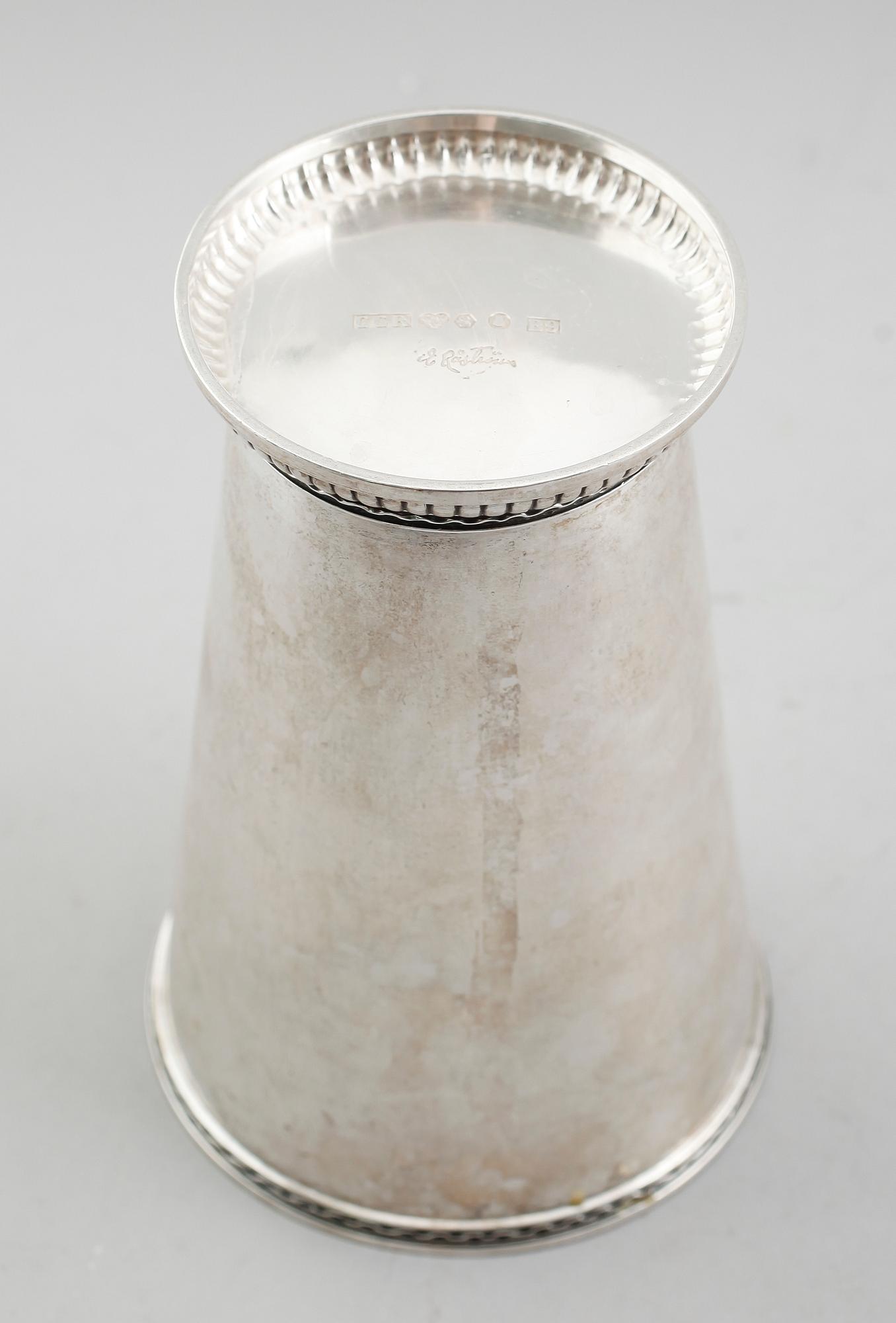 BÄGARE, silver, Erik Råström, Stockholm 1952. Vikt ca 350 gram.