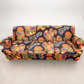 Josef Frank soffa modellnr 703 för Firma Svenskt Tenn efter 1985.