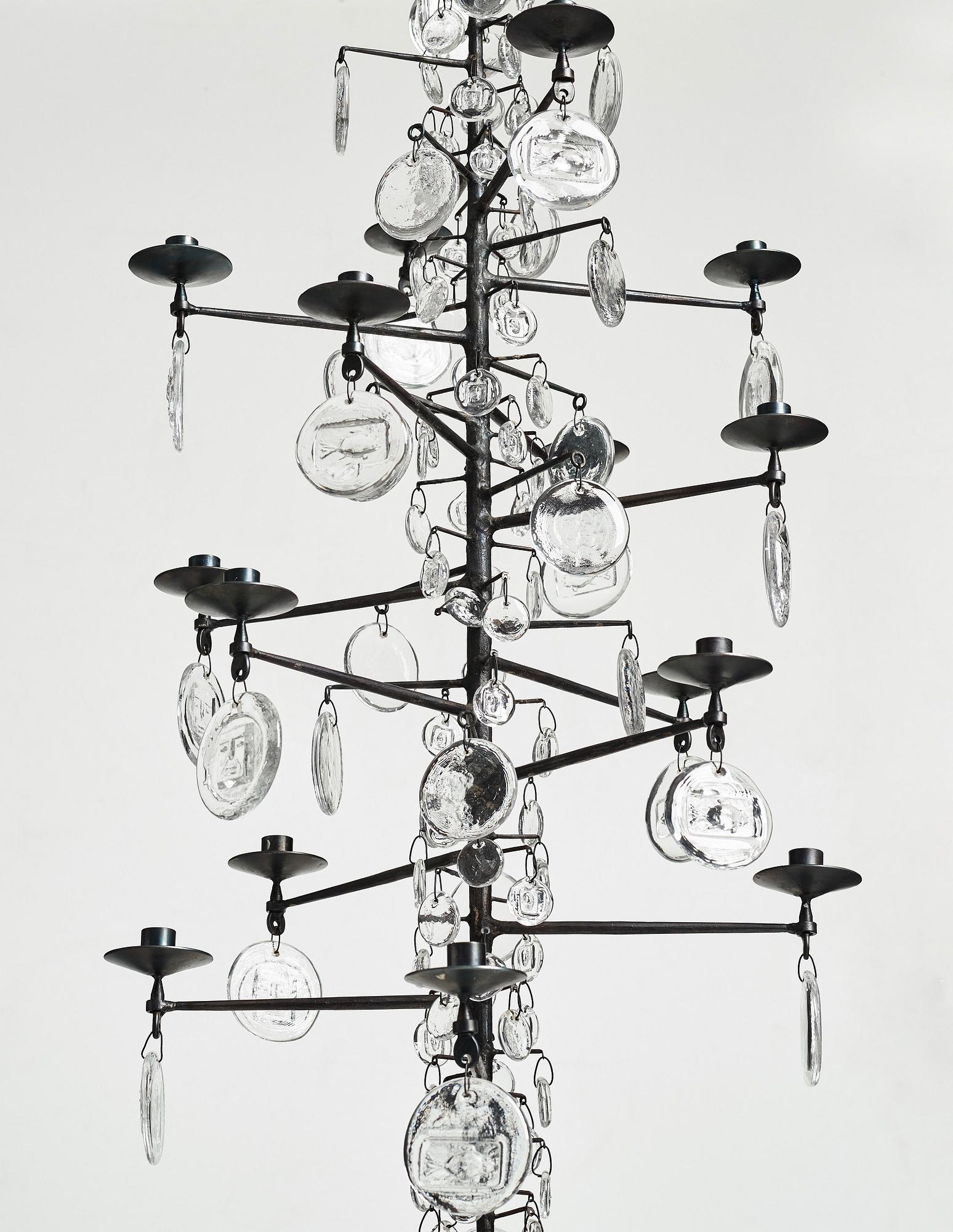 Erik Höglund, ljuskrona för 16 ljus, Boda glasbruk och smide, 1960-70-tal.