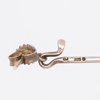 Vivianna Torun Bülow-Hübe, örhängen "Dew-drops", silver och bergkristall för Georg Jensen.