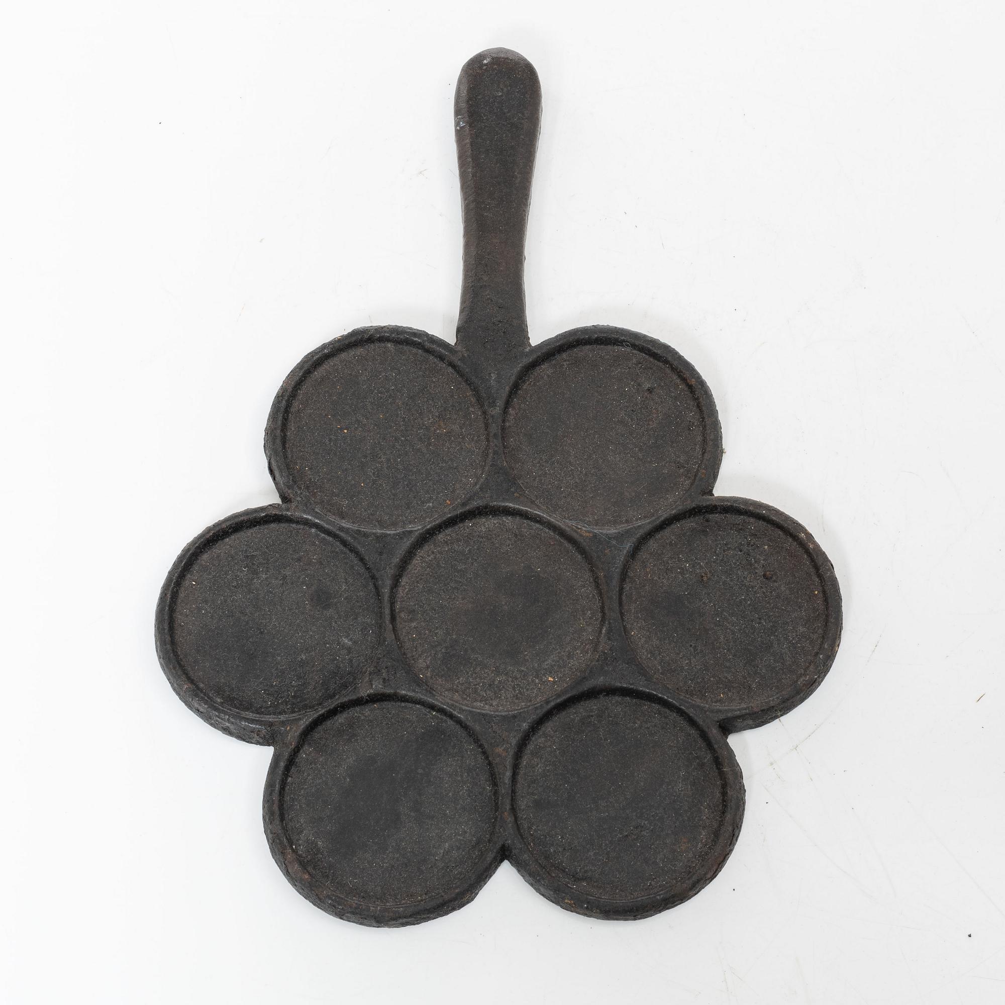 Plättjärn, två stycken, Sverige, 1700- / 1800-tal.